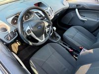 Gebraucht Ford Fiesta Titanium 82 PS (60 kW) 2010 Rot Kleinwagen