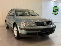 Gebraucht VW Passat 125 PS (91 kW) 1997 Grau Limousine