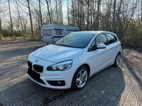 Gebraucht BMW 216 Basis 115 PS (84 kW) 2015 Weiß Kombi