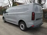 Neu VW Transporter 100 kW (136 PS) 2026 Stone grey Van