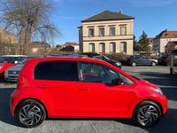 Second-hand VW up! Join 60 CP (44 kW) 2018 Roșu Hatchback