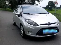 Gebraucht Ford Fiesta 60 PS (44 kW) 2011 Silber Kleinwagen