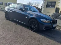 Gebraucht BMW 318 143 PS (105 kW) 2011 Blau Limousine