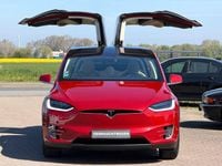 Second-hand Tesla Model X 386 kW (525 CP) 2017 Roșu SUV