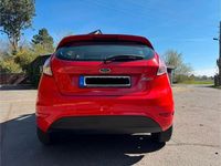 Gebraucht Ford Fiesta Ambiente 60 PS (44 kW) 2012 Rot Kleinwagen