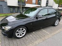 Gebraucht BMW 330 258 PS (189 kW) 2012 Schwarz Limousine