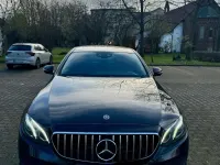 Gebraucht Mercedes E220 194 PS (142 kW) 2017 Schwarz Limousine
