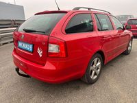 Gebraucht Skoda Octavia Elegance 105 PS (77 kW) 2012 Rot Kombi