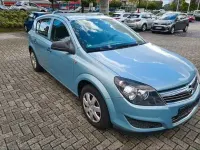Używany Opel Astra 90 KM (66 kW) 2009 Niebieski Coupe