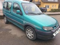 Gebraucht Peugeot Partner 90 PS (66 kW) 2001 Grün Van / Kleinbus