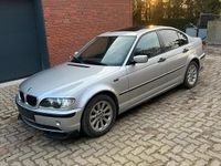 Gebraucht BMW 318 143 PS (105 kW) 2004 Silber Limousine