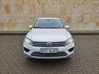 Gebraucht VW Touareg 262 PS (192 kW) 2016 Oryxweiß perlmutteffekt SUV