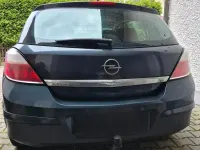 Używany Opel Astra 105 KM (77 kW) 2006 Niebieski Hatchback