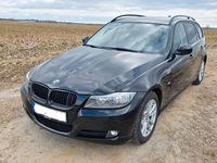 Gebraucht BMW 320 170 PS (125 kW) 2010 Schwarz Kombi