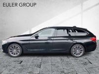 gebraucht BMW 520 d A Touring Sport Line HUD AHK-klappbar AHK Navi LED Kurvenlicht Klimaautom Keyless Entry Parklenkass. Fernlichtass.