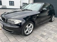 Gebraucht BMW 116 122 PS (89 kW) 2008 Schwarz Kleinwagen
