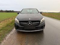 Gebraucht Mercedes A180 Edition 122 PS (89 kW) 2015 Schwarz Limousine