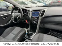 Gebraucht Hyundai i30 101 PS (74 kW) 2017 Rot Limousine