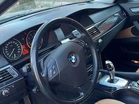 Gebraucht BMW 523 140 PS (102 kW) 2008 Schwarz Kombi