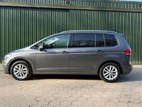 Gebraucht VW Touran Highline 150 PS (110 kW) 2016 Grau Van / Kleinbus