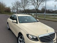 Gebraucht Mercedes E200 150 PS (110 kW) 2018 Gelb Limousine