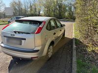 Gebraucht Ford Focus 101 PS (74 kW) 2005 Silber Limousine