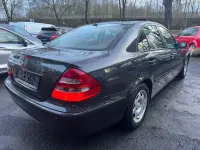 Gebraucht Mercedes E220 150 PS (110 kW) 2004 Grau Limousine