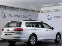 Gebraucht VW Passat Comfortline 150 PS (110 kW) 2018 Weiß Kombi