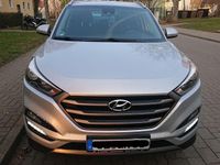 Gebraucht Hyundai Tucson Style 177 PS (130 kW) 2016 Silber SUV