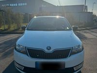 Gebraucht Skoda Rapid Joy 90 PS (66 kW) 2016 Weiß Kleinwagen