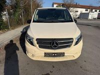 Gebraucht Mercedes Vito 163 PS (119 kW) 2019 Gelb Van