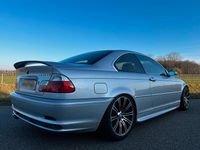 Gebraucht BMW 330 Executive 231 PS (169 kW) 2001 Silber Coupé