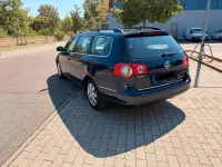 Gebraucht VW Passat 140 PS (102 kW) 2007 Blau Kombi
