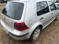 Gebraucht VW Golf IV 116 PS (85 kW) 2003 Silber Kleinwagen