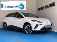 Używany MG MG4 EV 125 kW (170 KM) 2024 Biały Hatchback