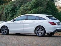 Gebraucht Mercedes CLA220 Shooting Brake 177 PS (130 kW) 2017 Weiß Kombi