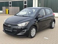 Gebraucht Hyundai i20 Edition 86 PS (63 kW) 2014 Schwarz Kleinwagen