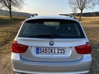 Gebraucht BMW 318 143 PS (105 kW) 2010 Silber Kombi
