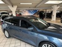 Usata Ford Focus Cool & Connect 120 CV (88 kW) 2022 Blu Station wagon