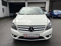 Gebraucht Mercedes B180 122 PS (89 kW) 2013 Weiß Van / Kleinbus