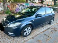 Gebraucht Kia Ceed 116 PS (85 kW) 2012 Violet Kleinwagen