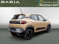 Uusi Dacia Spring Extreme 19 kW (26 HP) 2025 Peessi Viistoperä