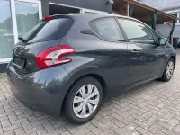 Gebraucht Peugeot 208 Active 92 PS (67 kW) 2013 Grau Kleinwagen
