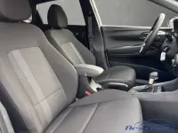 Neu Hyundai i20 Blackline 90 PS (66 kW) 2026 Weiss Limousine