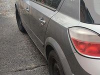 Gebraucht Opel Astra 105 PS (77 kW) 2006 Blau Limousine