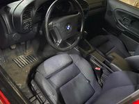 Gebraucht BMW 325 115 PS (84 kW) 1995 Rot Limousine