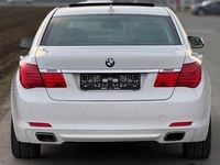 Gebraucht BMW 750 408 PS (300 kW) 2009 Weiß Limousine