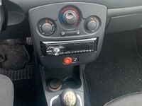 Gebraucht Renault Clio IV 55 PS (40 kW) 2012 Weiß Kleinwagen