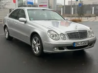 Gebraucht Mercedes E240 177 PS (130 kW) 2002 Silber Limousine
