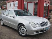 Gebraucht Mercedes E220 150 PS (110 kW) 2002 Silber Limousine